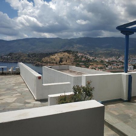 Rania Studios Poros Town ภายนอก รูปภาพ