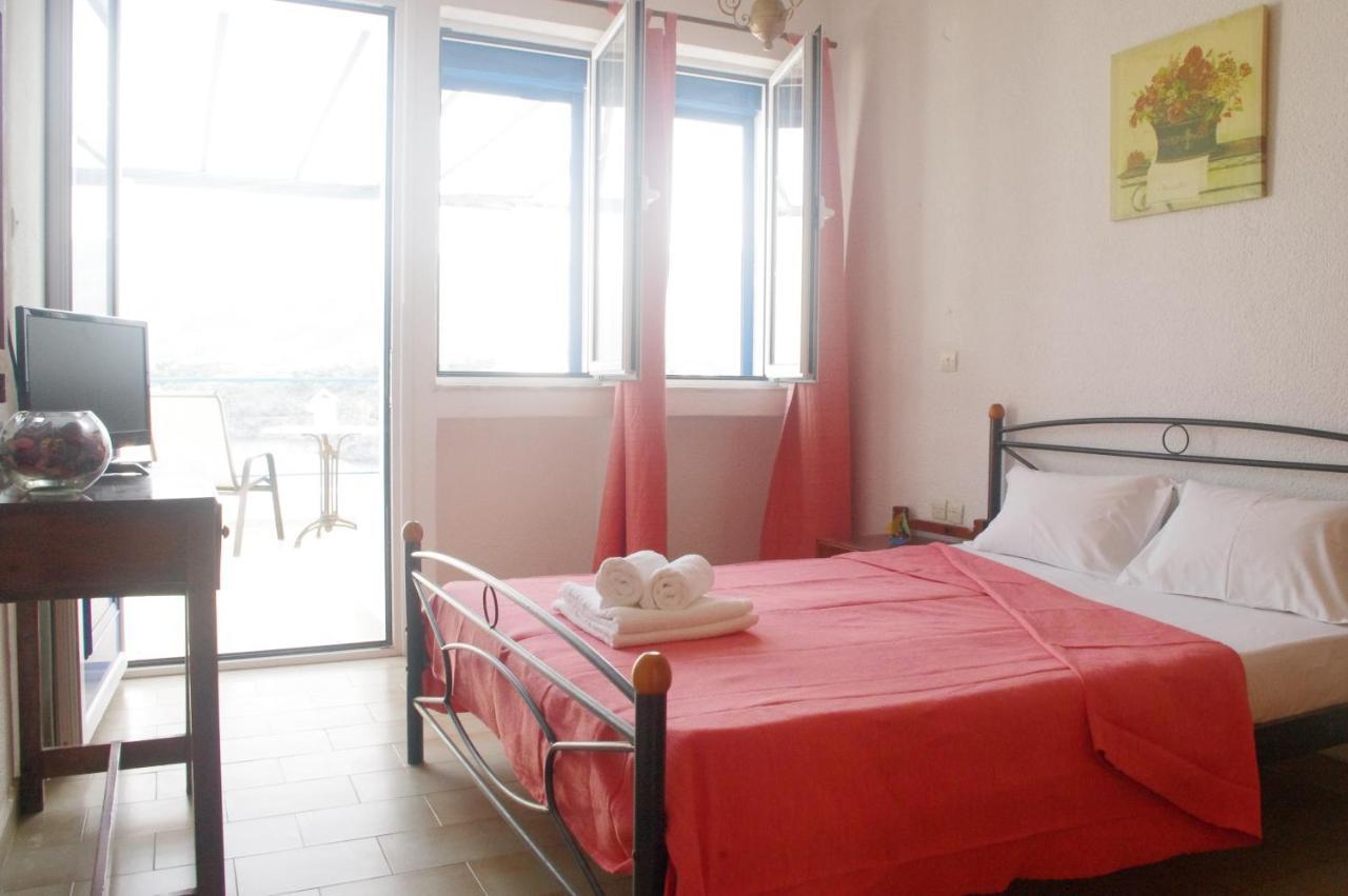 Rania Studios Poros Town ภายนอก รูปภาพ