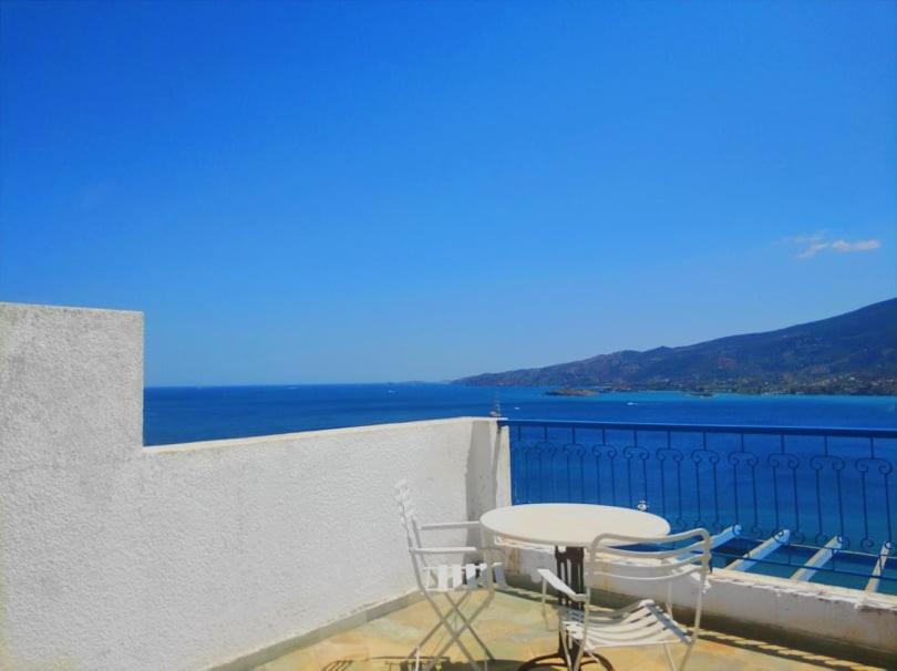 Rania Studios Poros Town ภายนอก รูปภาพ